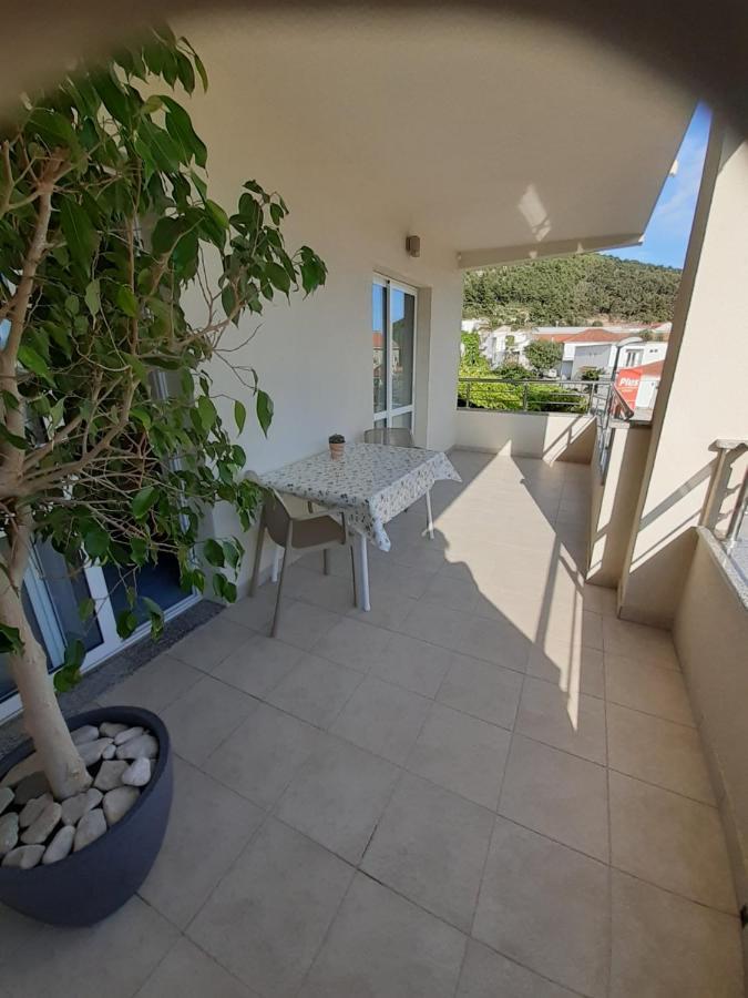 Apartments Lozina درفينيك المظهر الخارجي الصورة