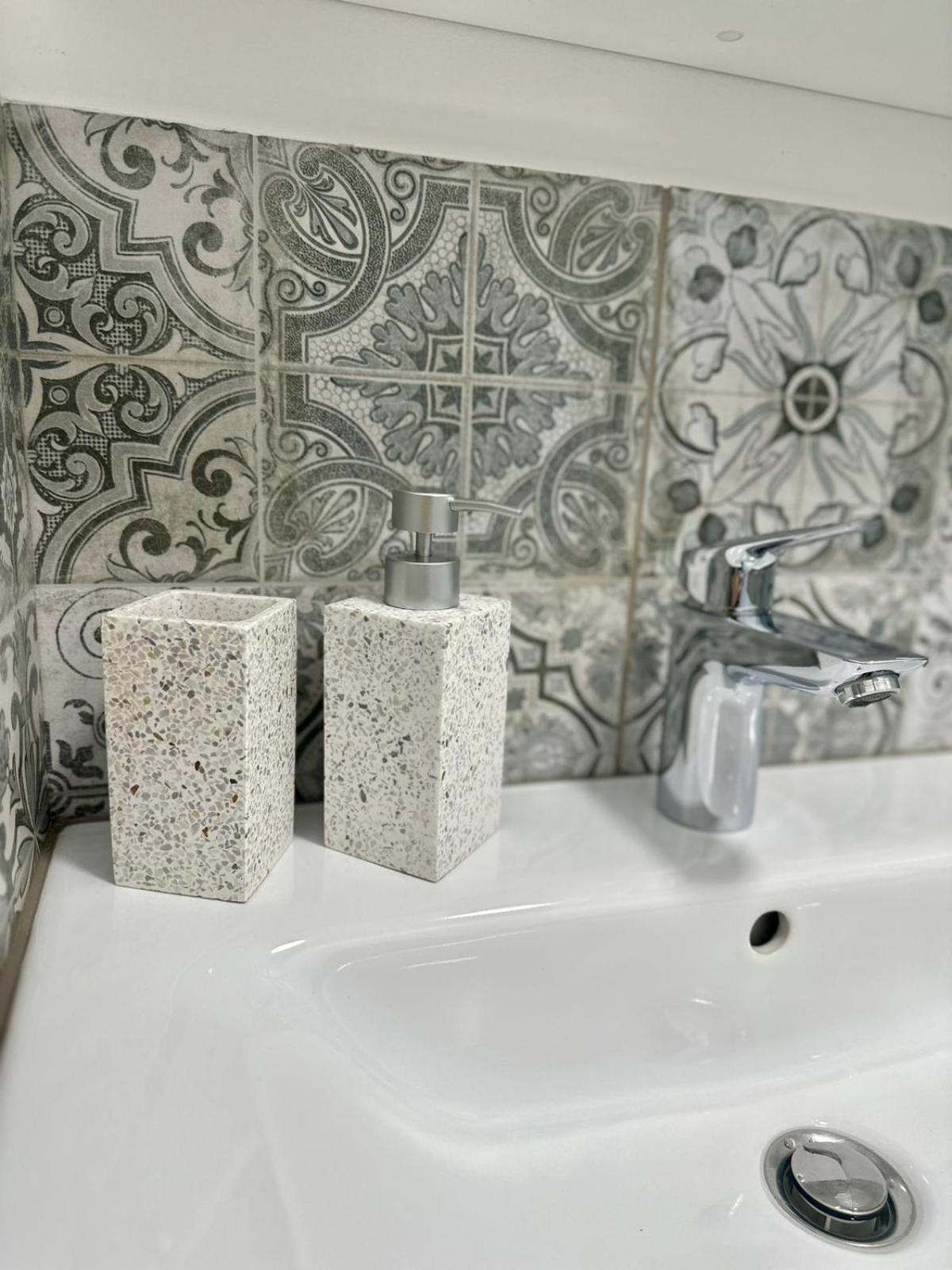 Apartments Lozina درفينيك المظهر الخارجي الصورة