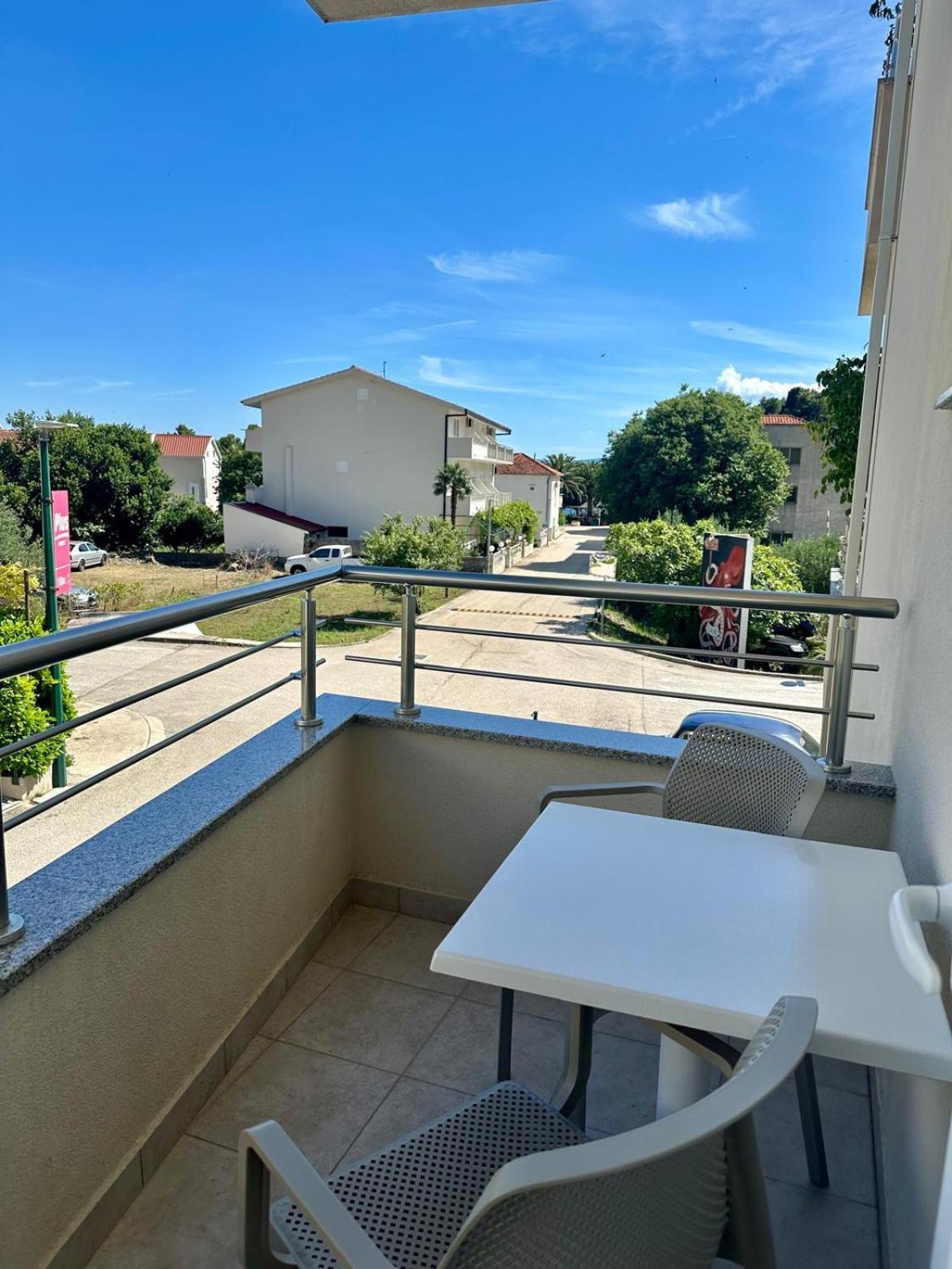 Apartments Lozina درفينيك المظهر الخارجي الصورة